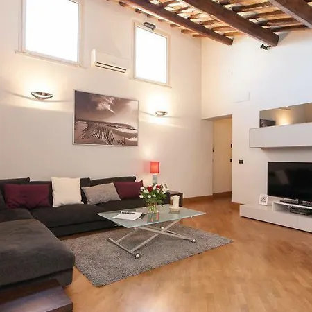 Penthouse On The Square Spanish Steps Apartment *