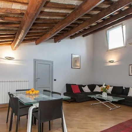 Apartman Penthouse On The Square Spanish Steps